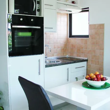 Adam Apartment *